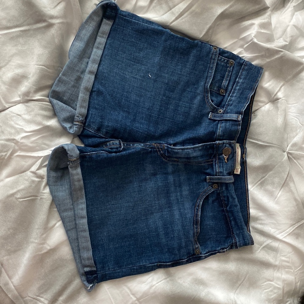 Mid length short